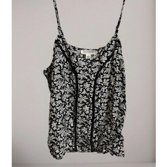 Treasure & Bond Tops - NWT Treasure & Bond Floral Print V-Neck Cami Tank, Lace Trim, Adjustable Straps